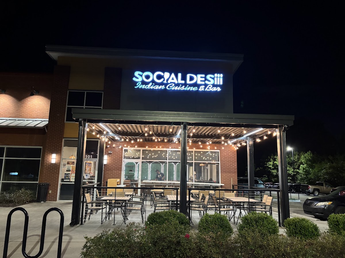 Social Desiii Indian Bar & Grill